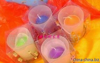 特價(jià)促銷 果凍蠟燭、香薰蠟燭與鐵藝花朵燭臺(tái)，打造浪漫情人禮與花卉銷售新亮點(diǎn)